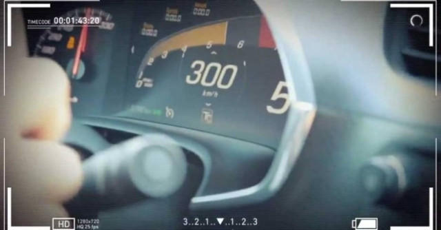 Η CORVETTE STINGRAY 300ΑΡΙΖΕΙ