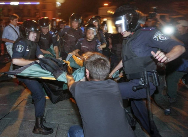 Κίεβο: Δεκάδες τραυματίες σε αντικυβερνητική συγκέντρωση