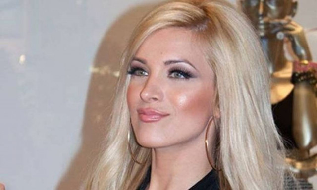 Ένα μονόπετρο για την Κατερίνα Καινούργιου!