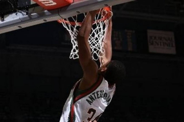 NBA: Στο Νο 1 ο Αντετοκούμπο (video)