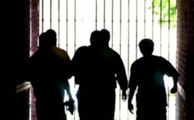 Συνεχίζει να «χτυπά» η συμμορία των 16χρονων