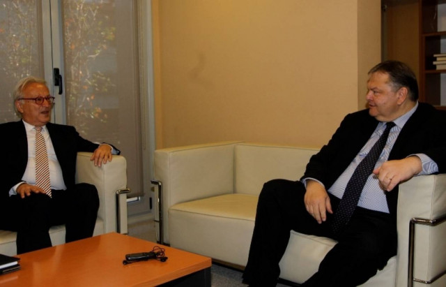 Βενιζέλος: Δεν ζητάμε χάρες