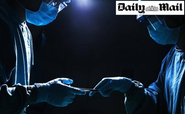 Αγγλία: Ξέχασαν γάντι μέσα σε ασθενή σε επέμβαση υστερεκτομής