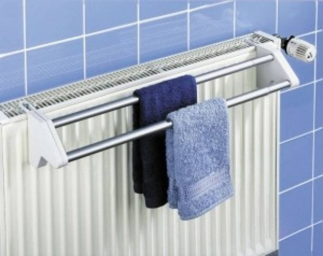 Δείτε γιατί δεν πρέπει να στεγνώνουμε τα ρούχα στο καλοριφέρ