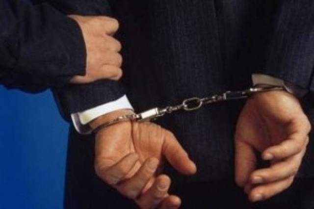 Σύλληψη εργολάβου καθαρισμού για χρέη στο δημόσιο