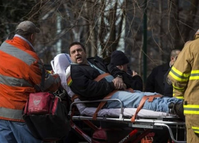 Στην υπερβολική ταχύτητα αποδίδεται ο εκτροχιασμός στη Νέα Υόρκη