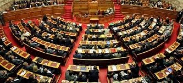 Κόντρα στη Βουλή για τις αυξήσεις στα διόδια