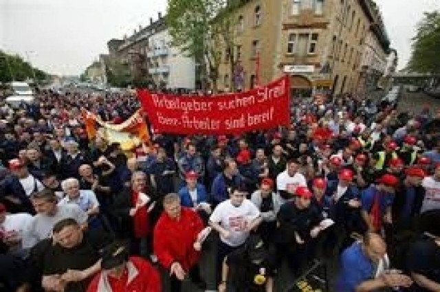 Με τον υψηλότερο ρυθμό στην Ευρωζώνη αυξάνονται οι μισθοί στη Γερμανία