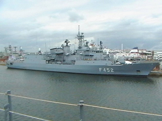 Τρία πλοία του Π.Ν. στον Πειραιά για τον εορτασμό του Αγ. Νικολάου