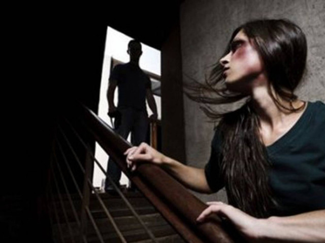 Η οικονομική κρίση έφερε τη βία στα σπίτια των Ελλήνων