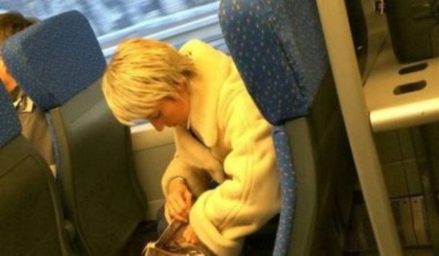 Η Νατάσα Καραμανλή κυκλοφορεί «αθόρυβα» στην Ευρώπη με τα ΜΜΜ