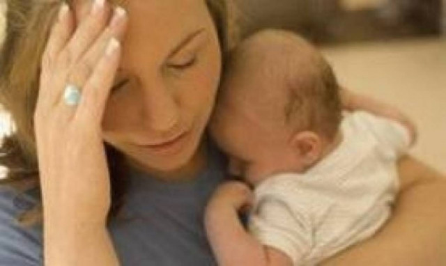 Τι είναι το baby blues; Το παθαίνουν όλες οι γυναίκες μετά τον τοκετό;