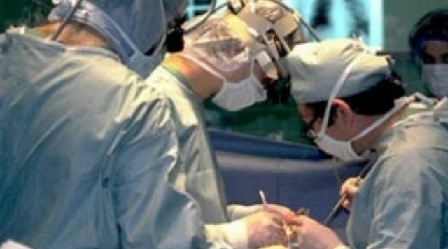 ΣΟΚ: 47χρονη είχε μέσα της όγκο βάρους 25 κιλών