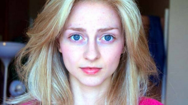 Αυτή η κοπέλα έχει μια πραγματικά πολύ περίεργη συνήθεια (pics)