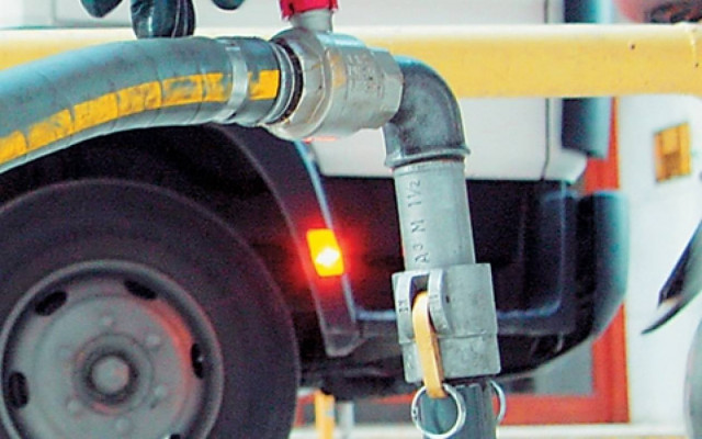 Από 2/1 σε ισχύ το Εμπορικό Σήμα για τα μέσα μεταφοράς πετρελαιοειδών