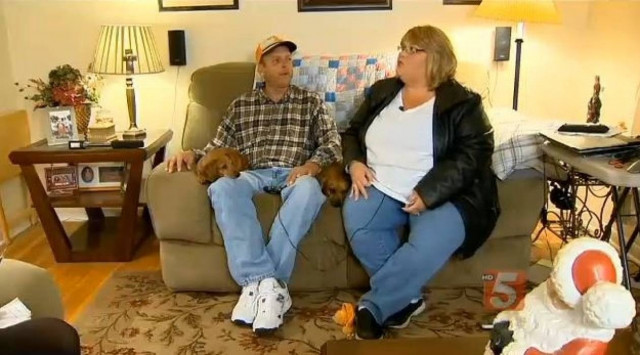 Πήγαν σε φαστ-φουντ και τα έχασαν όταν αντί για φαγητό τους έδωσαν...