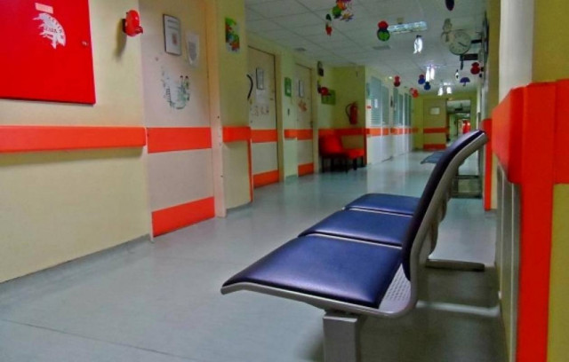 Βγήκαν μαχαίρια μέσα στο Παίδων «Αγία Σοφία» - 3 τραυματίες