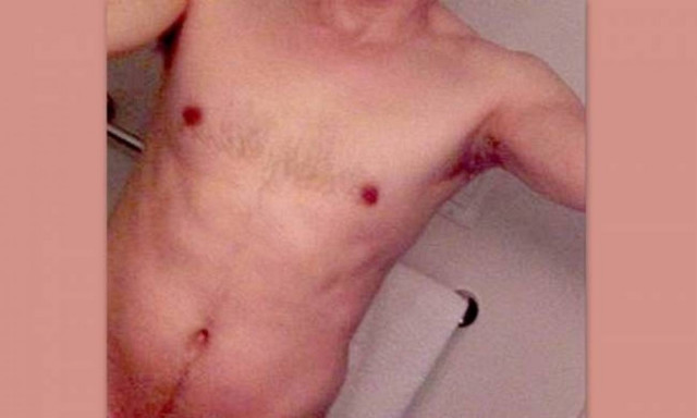 Πασίγνωστος ηθοποιός ανέβασε στα social media γυμνή φωτό του για να...