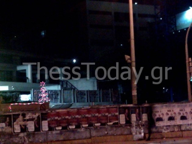 Θεσσαλονίκη: Άναψαν το Χριστουγεννιάτικο δέντρο στο Μετρό