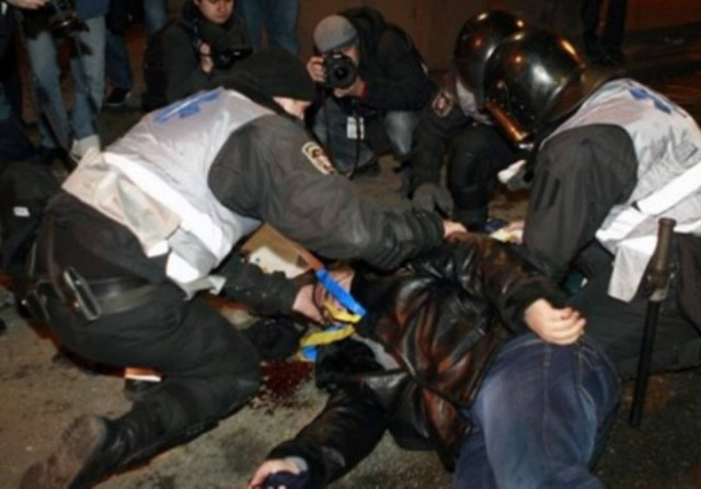 Nέο βίντεο-ντοκουμέντο αστυνομικής βίας στην Ουκρανία