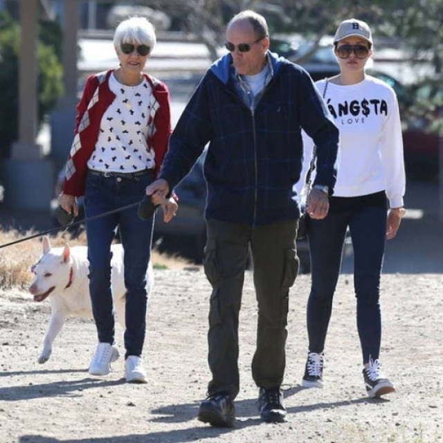 Η Amanda Bynes βγαίνει από την κλινική αποτoξίνωσης (φωτό)