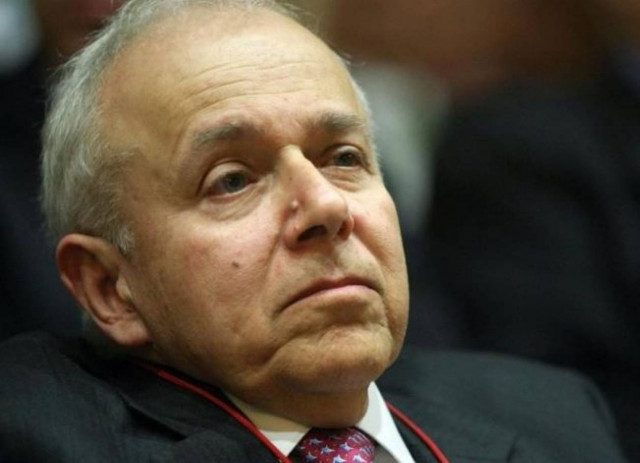 Ο Μαρκεζίνης, τα σενάρια και η αλήθεια