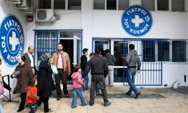 «Δεν έχω γάλα για το μωρό μου και του δίνω νερό με ζάχαρη»