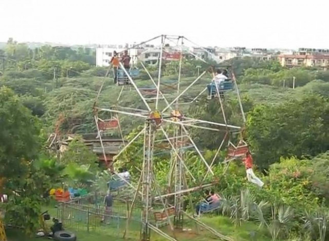 Αυτή είναι η πιο hi-tech ρόδα λούνα παρκ του κόσμου! (βίντεο)