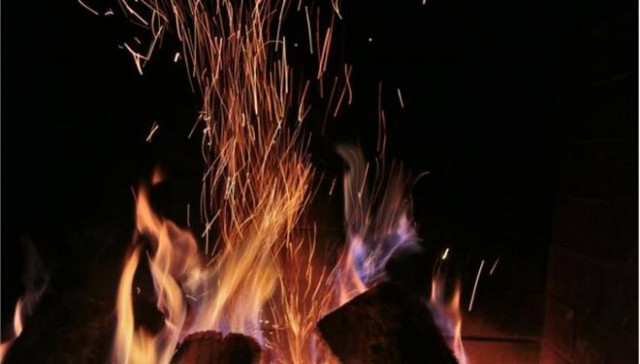 Φωτιά από τζάκι στο Μαρούσι - Διαμέρισμα κάηκε ολοσχερώς