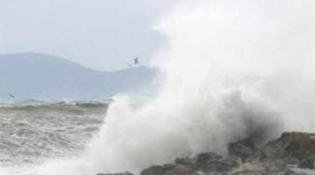 Έως τις 18:00 η απαγόρευση απόπλου από Πειραιά,Ραφήνα και Λαύριο