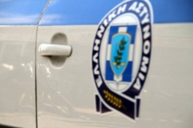 ΣΟΚ: Άνδρας αποπειράθηκε να αυτοκτονήσει με ξυραφάκια στην Ομόνοια