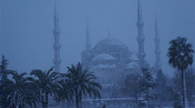 LIVE: Μεταφερθείτε στη χιονισμένη Κωνσταντινούπολη με ένα κλικ!