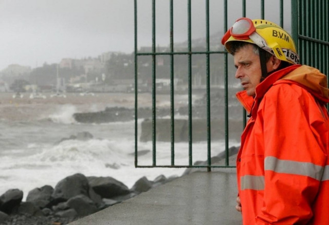 Πορτογαλία: Σε κόκκινο συναγερμό το νησί της Μαδέρα λόγω κακοκαιρίας