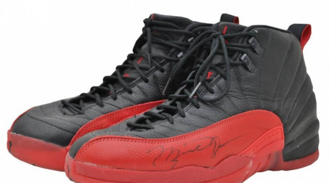 76 χιλιάδες ευρώ για ένα ζευγάρι παπούτσια του Μάικλ Τζόρνταν!