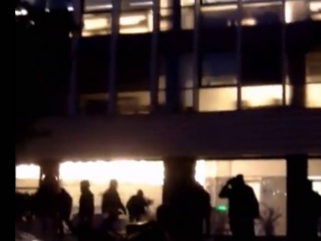 Δείτε την επίθεση στην εισπρακτική εταιρεία των γιων του Δ. Σιούφα