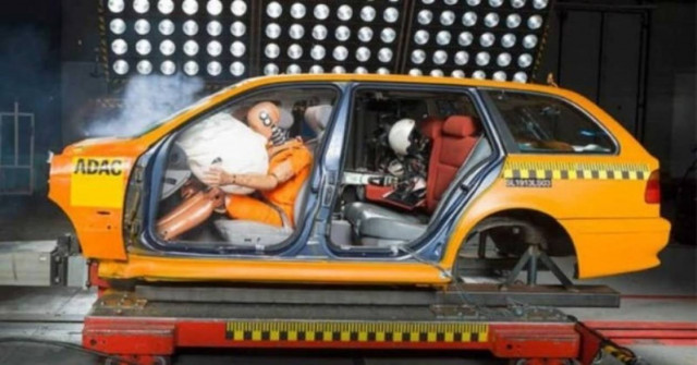 Ανασφάλιστες αποσκευές: Θανάσιμος κίνδυνος σε σύγκρουση με 50