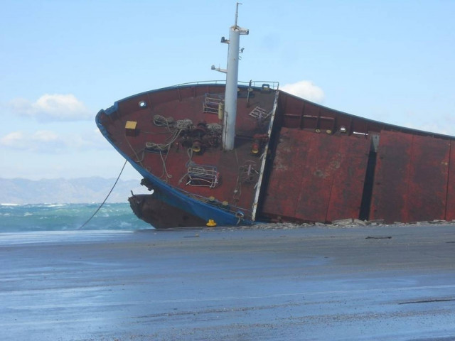 «Δεν έχει προκληθεί ρύπανση από την ημιβύθιση του Nour M»