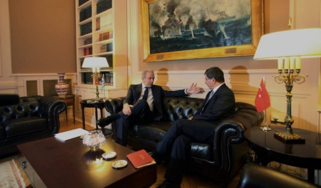 Το στίγμα του Αβραμόπουλου... τρόμαξε τον Νταβούτογλου!