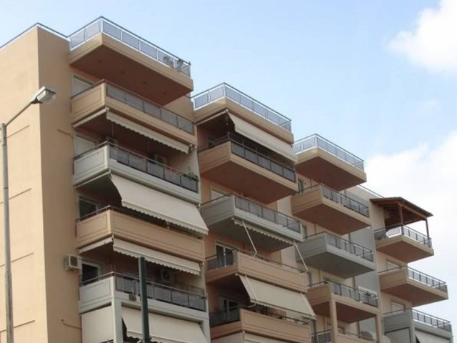 Η κρίση έφερε... πωλήσεις ρετιρέ σε τιμή Ι.Χ.!