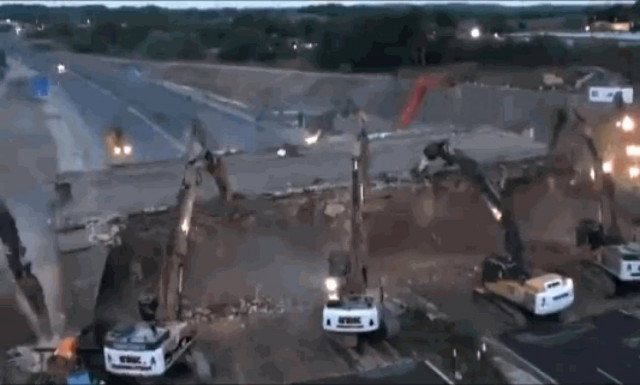 Απίστευτο βίντεο! Έτσι γίνονται τα έργα στη Μεγάλη Βρετανία