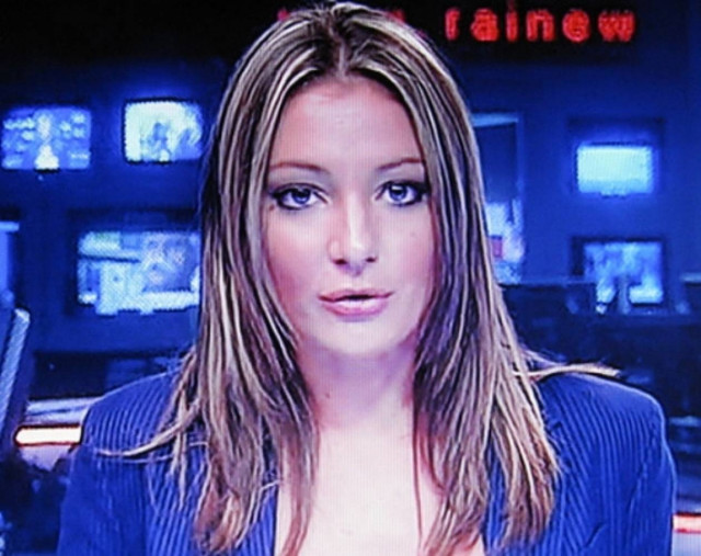 Βίντεο: Τι είπε η παρουσιάστρια στον αέρα - «Μου έχετε σπάσει τα...»!