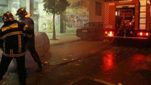 Συναγερμός για φωτιά σε... καναπέ στη Λάρισα