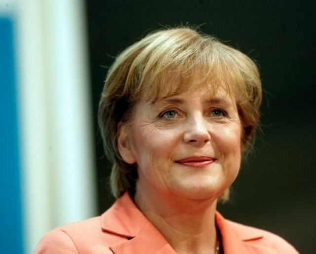 Μέρκελ: Σε νέο στάδιο η σχέση Παρισιού-Βερολίνου