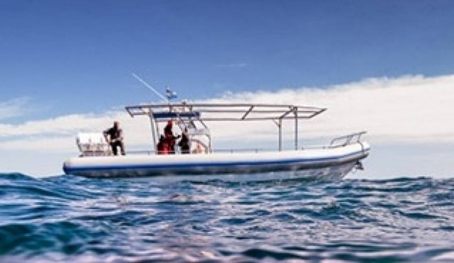 Δεν θα πιστέψετε τι βρίσκεται κάτω από αυτό το σκάφος! (pics)