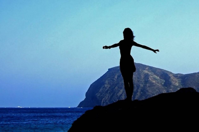 Ποιές είναι οι καθημερινές συνήθειες που μας γερνάνε... νωρίτερα;