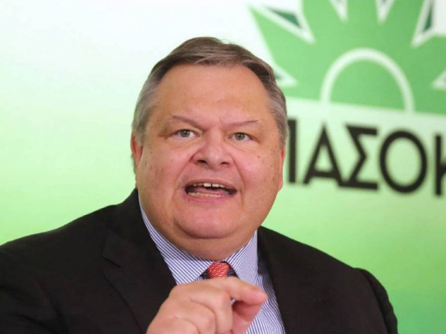 Παρά τις διαψεύσεις: Σχέδιο αποχώρησης του Βενιζέλου