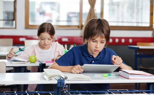 Ο εγκέφαλος των κοριτσιών ωριμάζει στα 10 και των αγοριών στα 20!