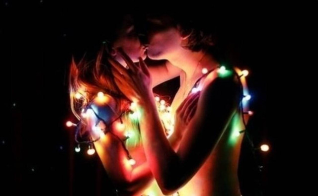 Χριστούγεννα: Η ιδανική εποχή για ερωτικές περιπέτειες!