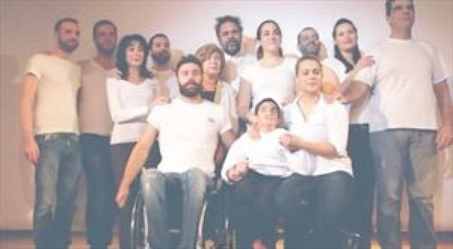 «Αγκάλιασέ με μπορείς; Δεν διαφέρω» - Ένα συγκινητικό βίντεο