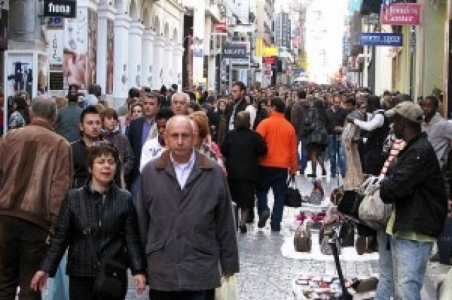 Συνεχίζεται το εορταστικό ωράριο στην αγορά